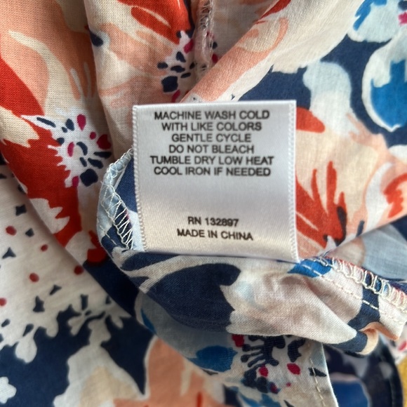 Jane and Delancey pull on cotton top with huge pleated bell 3/4 length sleeves - Picture 5 of 5